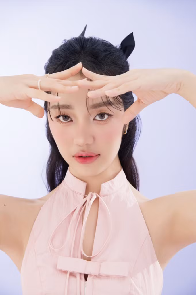 Hoàng Duyên mong muốn tạo dấu ấn trong lòng khán giả với vai trò singer - songwriter.