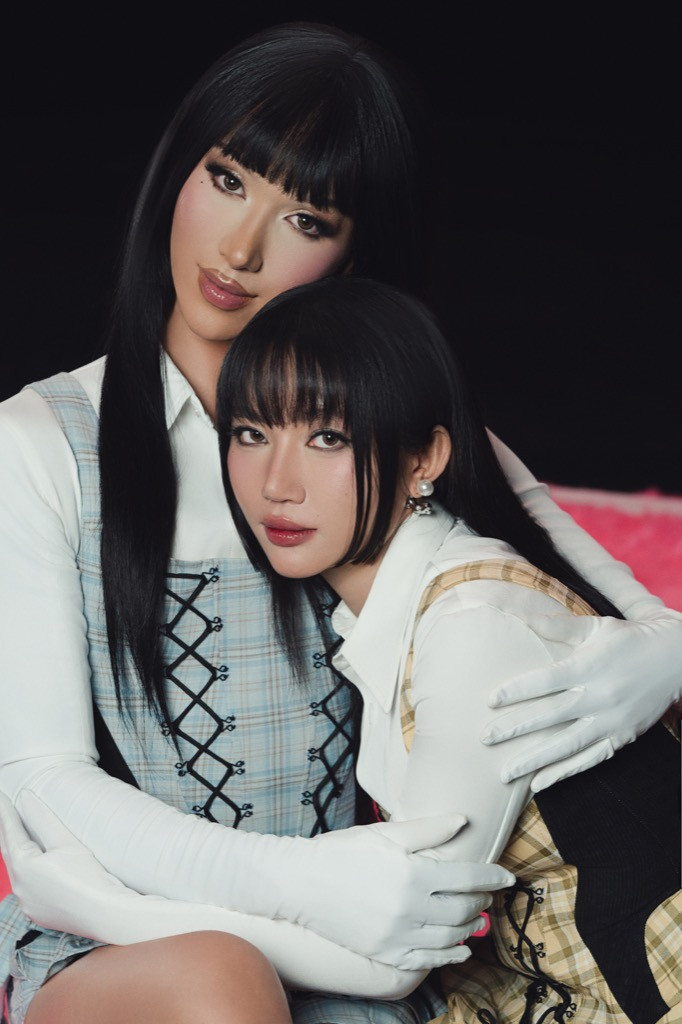 Orange và drag queen Plastique Tiara "tình thương mến thương" trong MV mới. Orange và drag queen Plastique Tiara "tình thương mến thương" trong MV mới.