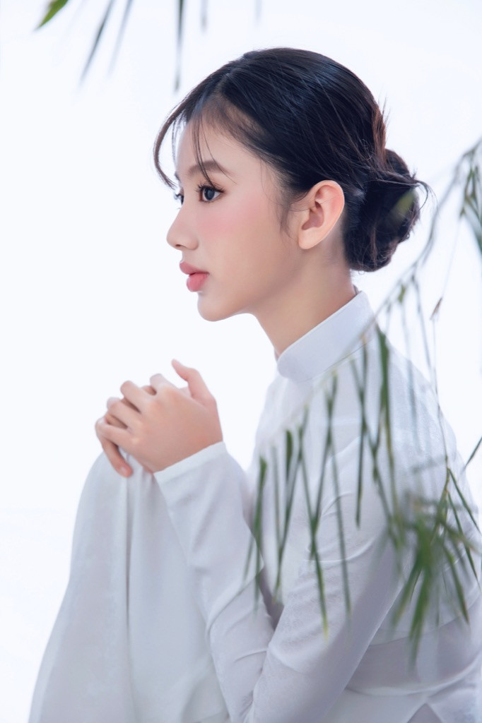 Góc nghiêng cuốn hút của cô bé Chiko.