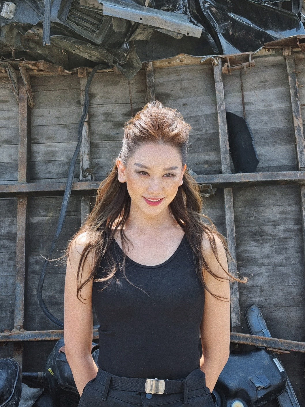 Tạo hình của Hari Won trong phim mới.