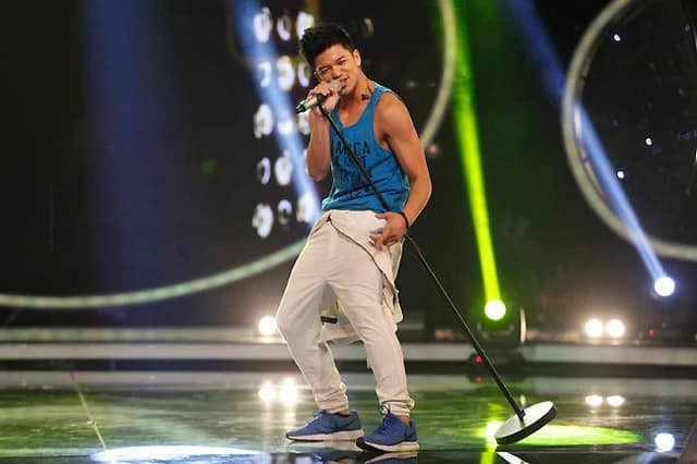 Trọng Hiếu tại Vietnam Idol 2015 gây nhiều tranh cãi vì giọng hát yếu.