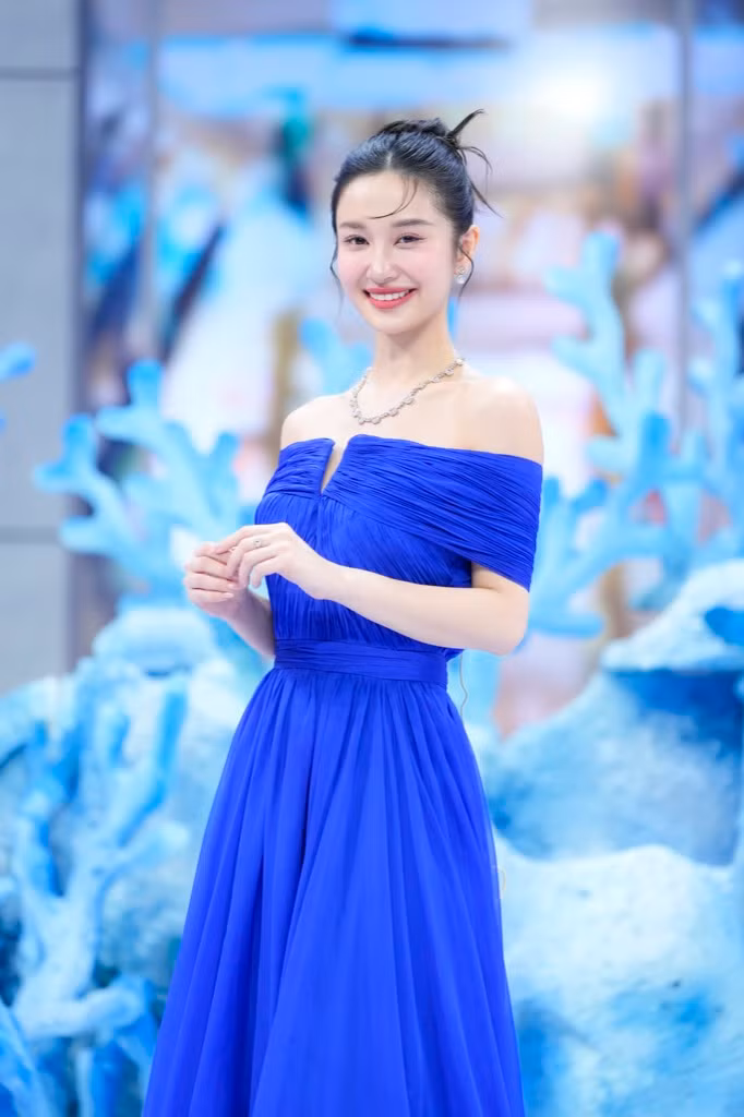 "Nàng thơ" Jun Vũ quay trở lại tham gia gameshow sau khoảng thời gian im ắng.