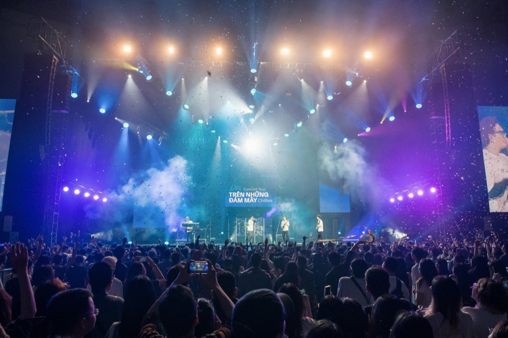 Live Concert Tour Trên Những Đám Mây của Chillies tại Hà Nội.