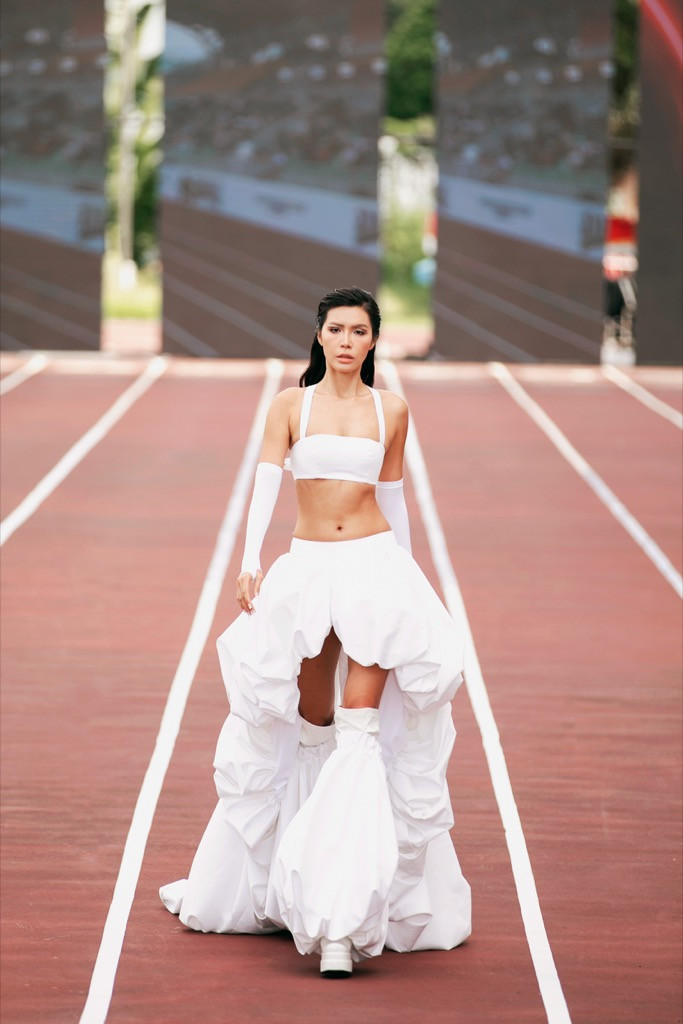 Minh Tú luôn là cái tên được các nhà thiết kế tin tưởng.