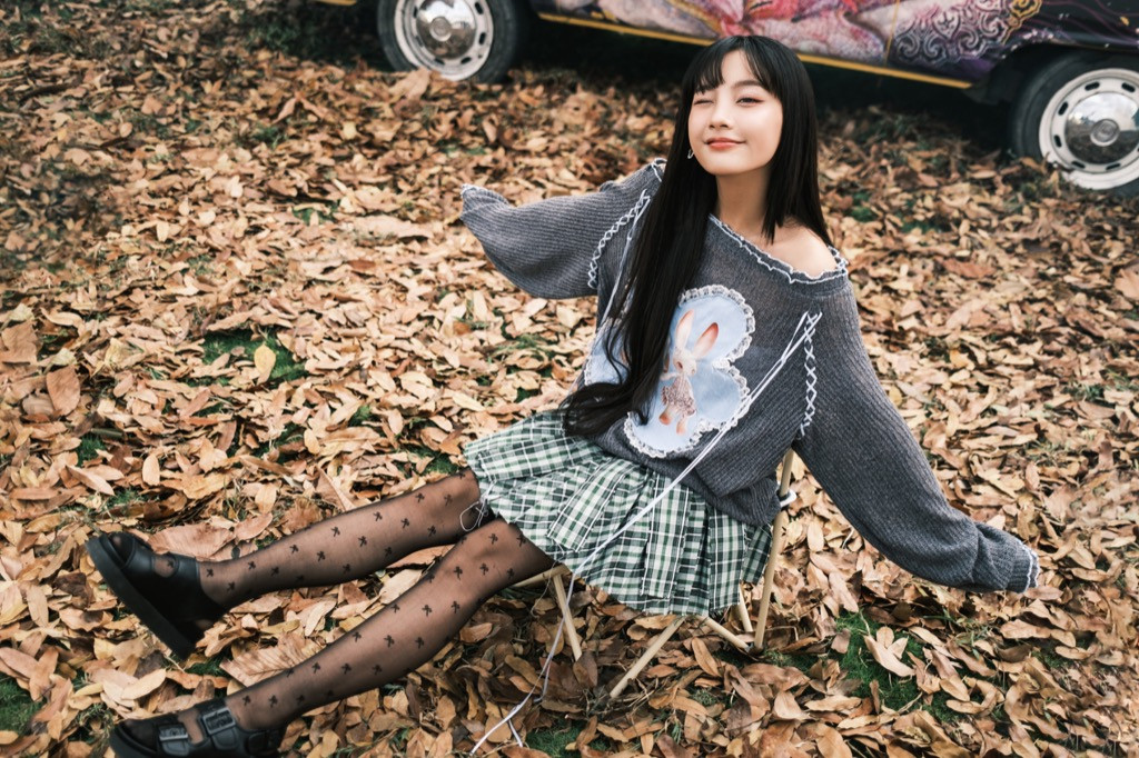 Ceri Thu Hà tái hiện hình ảnh cô bé hồn nhiên trong phim.