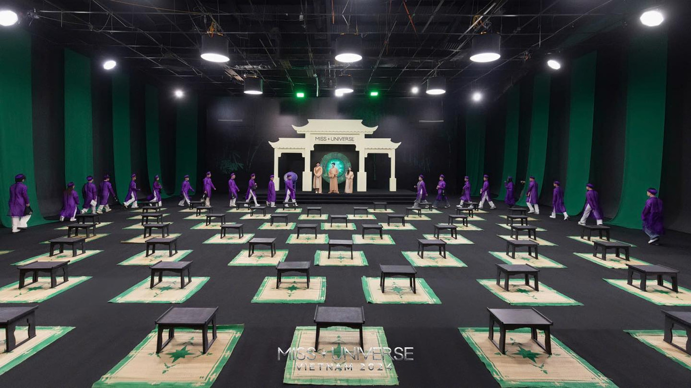 Trạng Design có sự đồng hành của NTK Nguyễn Minh Công, Giám đốc sáng tạo Denis Đặng, Art Director Mol Do và NSX Dược sĩ Tiến. Trạng Design có sự đồng hành của NTK Nguyễn Minh Công, Giám đốc sáng tạo Denis Đặng, Art Director Mol Do và NSX Dược sĩ Tiến.