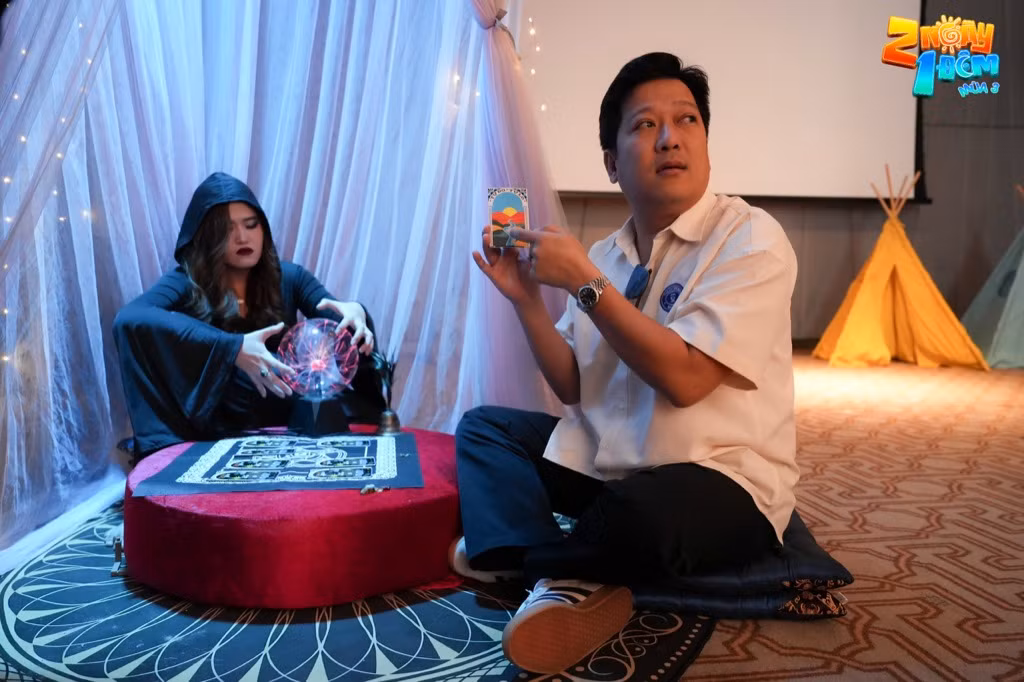"Anh cả" Trường Giang lựa chọn "lá bài tiên tri" thuộc về mình.