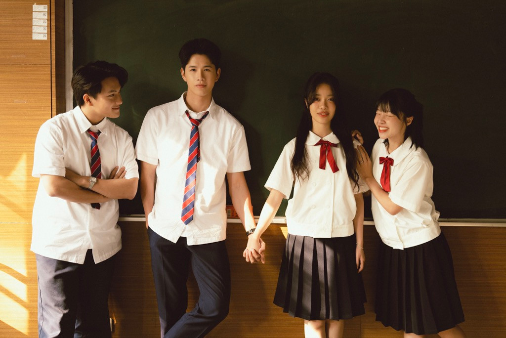 Hoàng Duyên mong mọi người "không còn cô đơn vào mùa mưa" khi lắng nghe ca khúc.