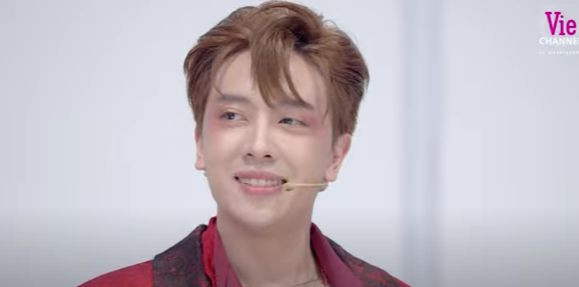 Nicky tiếc nuối khi phải dừng cuộc chơi sớm. Nicky tiếc nuối khi phải dừng cuộc chơi sớm.