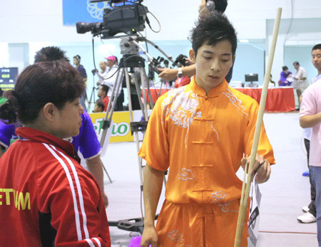 Cách đây 4 năm, Quyền cũng bị gãy côn khi thi đấu. Ảnh: VOV