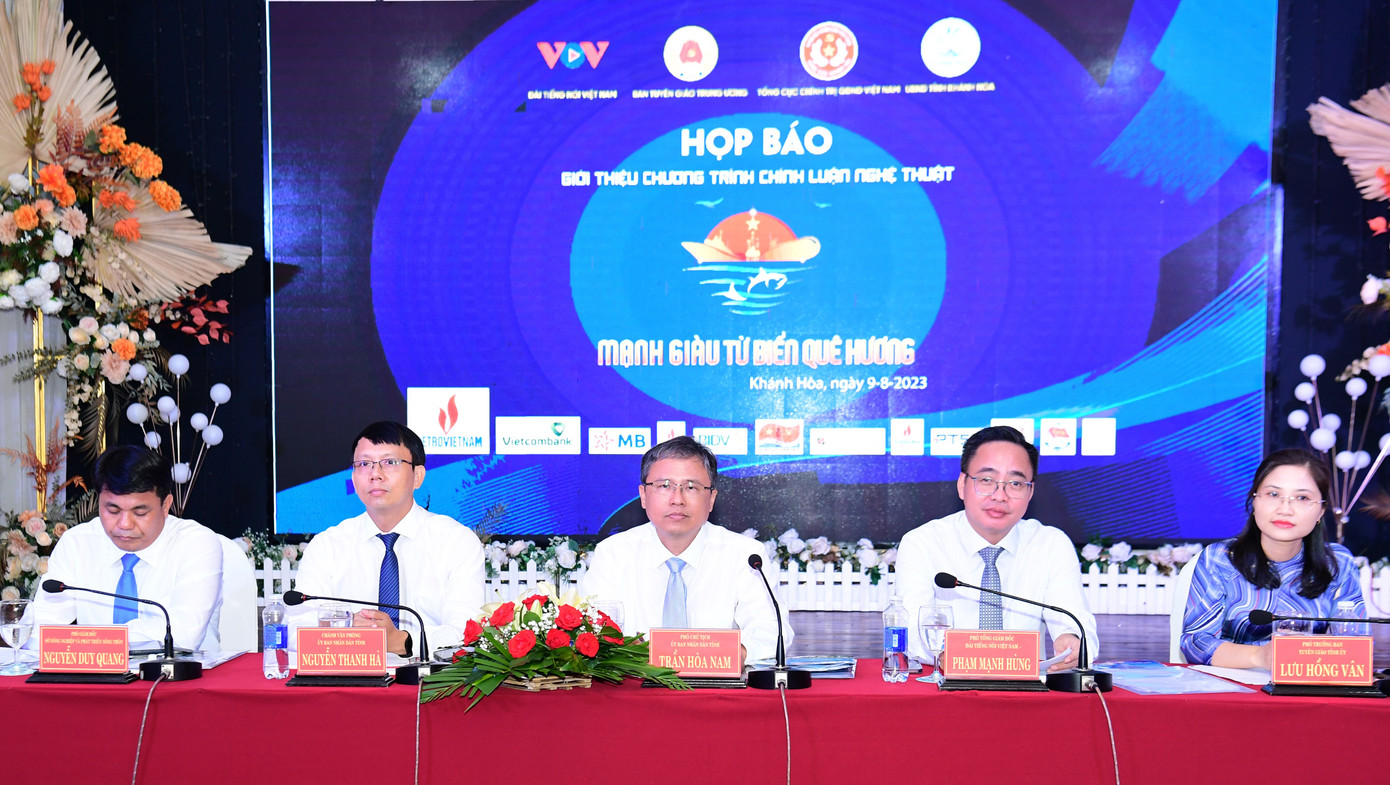 Họp báo giới thiệu chương trình nghệ thuật chính luận “Mạnh giàu từ biển quê hương”. Họp báo giới thiệu chương trình nghệ thuật chính luận “Mạnh giàu từ biển quê hương”.