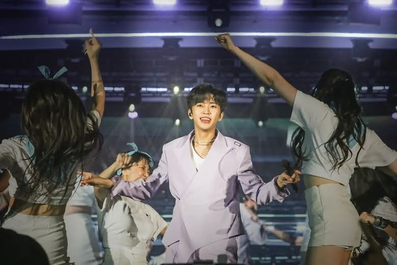 Nam nghệ sĩ solo: Im Young Woong. Giống như Jisoo, “Hoàng tử nhạc trot” phát hành ca khúc mới Grain of Sand vào năm 2023 và nhận được sự đón nhận từ khán giả xứ sở kim chi. Nam nghệ sĩ solo: Im Young Woong. Giống như Jisoo, “Hoàng tử nhạc trot” phát hành ca khúc mới Grain of Sand vào năm 2023 và nhận được sự đón nhận từ khán giả xứ sở kim chi.