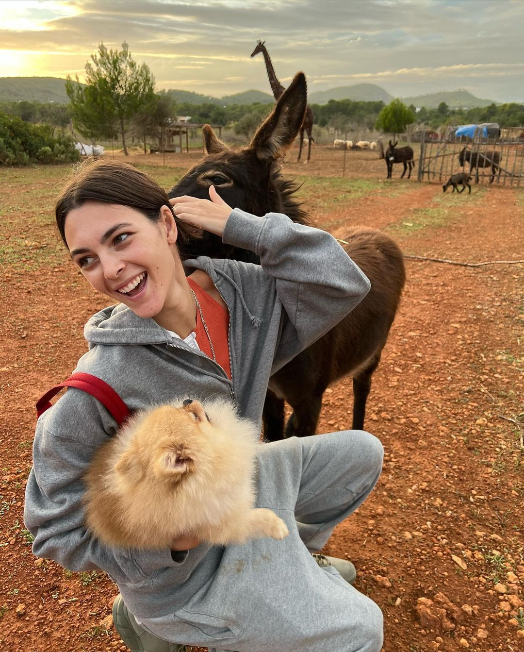 Chưa rõ DiCaprio gặp Ceretti như thế nào, nhưng truyền thông quốc tế suy đoán có thể họ có kết nối tại Liên hoan phim Cannes 2023 vào tháng 5. Theo Hola!, Leo đến Pháp ra mắt phim mới Killers of the Flower Moon và làm quen với người đẹp Italy tại đó. Ảnh: IG.