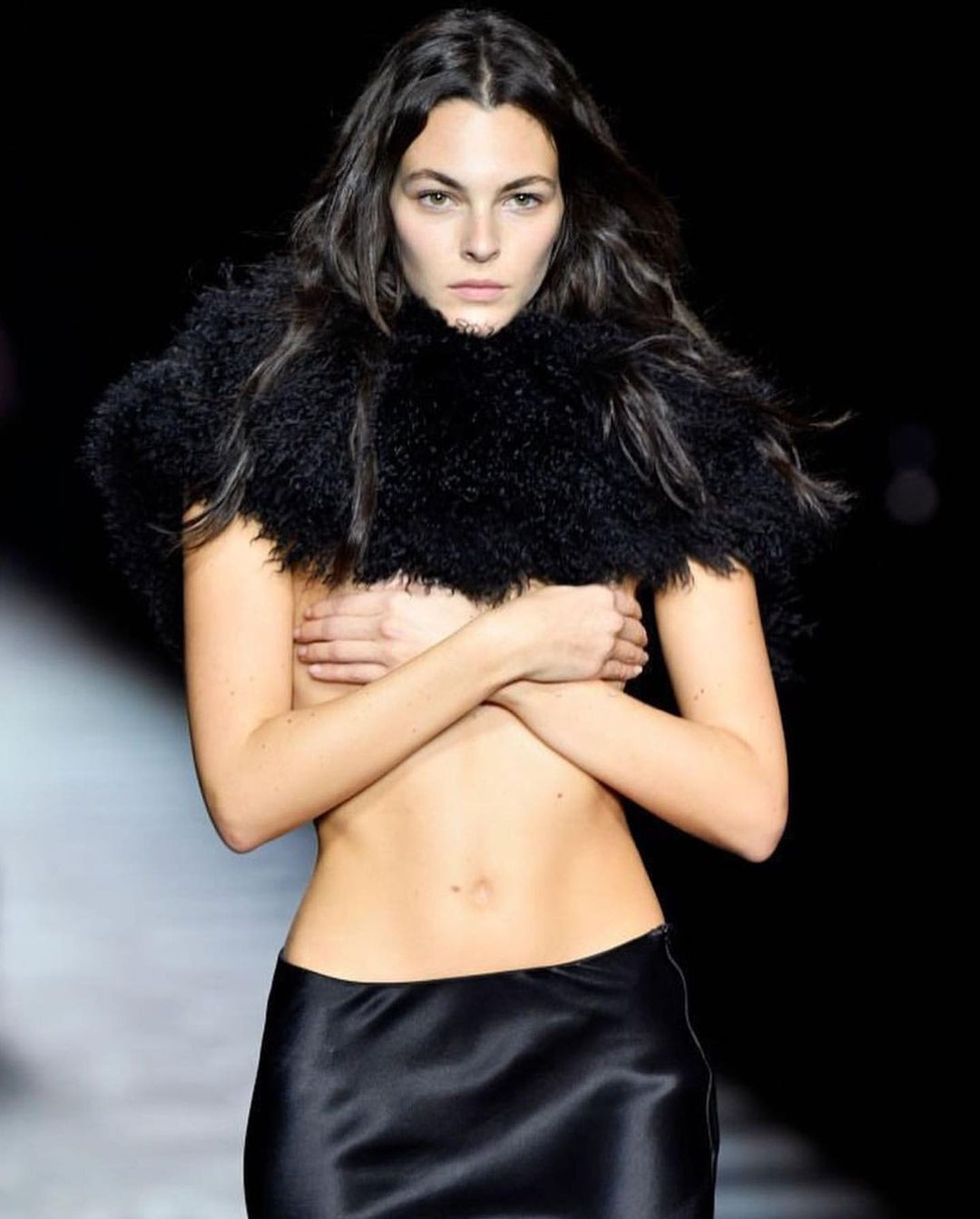 Ceretti có hơn 1,5 triệu người theo dõi trên mạng xã hội. Cô thường chia sẻ hình ảnh về công việc trên đường băng hay trong các buổi chụp quảng cáo và cuộc sống đời thường trên trang cá nhân. Ảnh: IG.