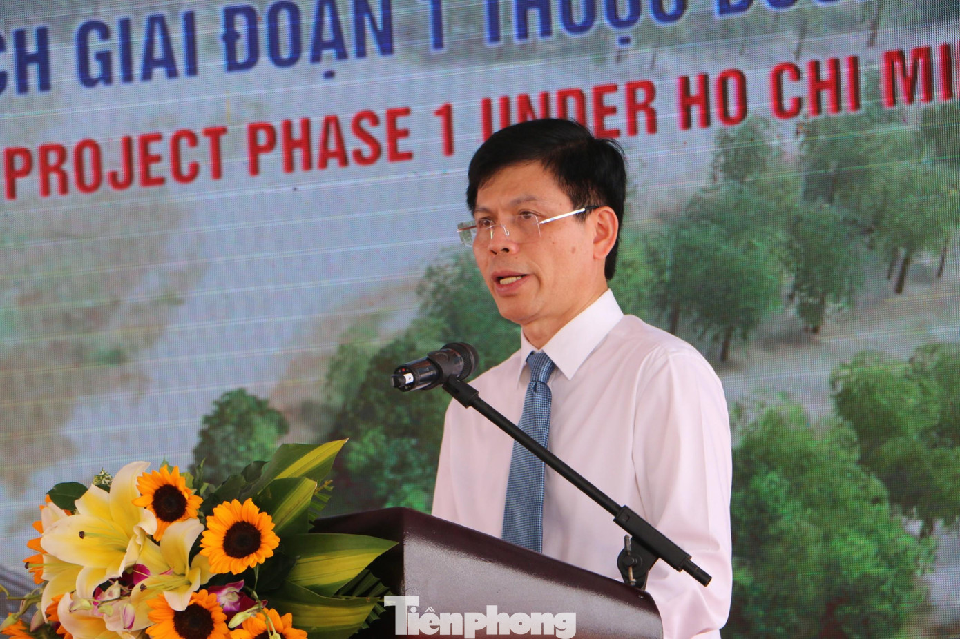 Thứ trưởng Bộ GTVT Lê Anh Tuấn phát biểu tại buổi lễ. Thứ trưởng Bộ GTVT Lê Anh Tuấn phát biểu tại buổi lễ.