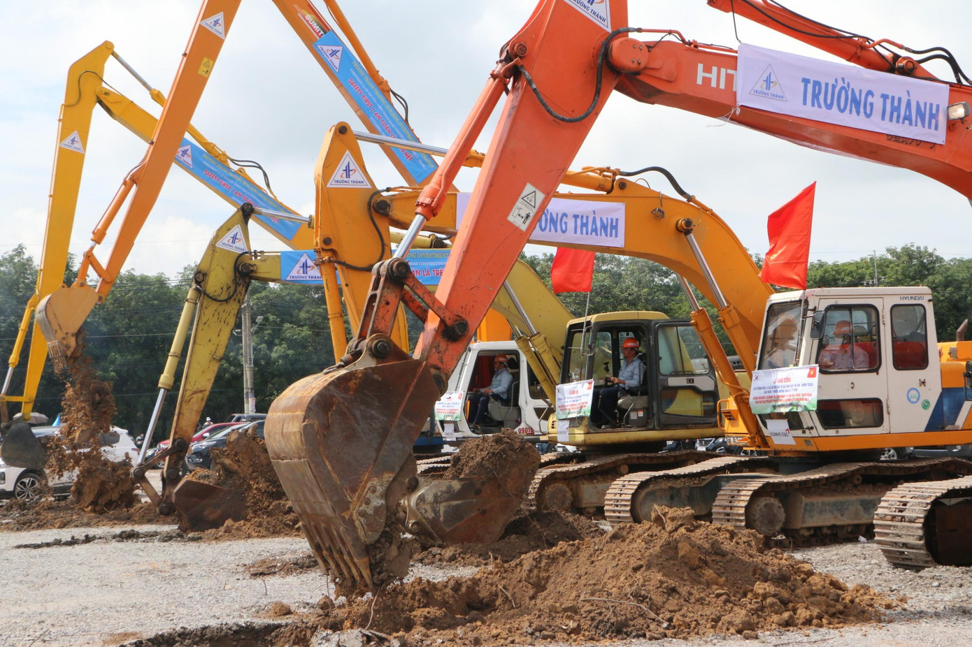 Theo kế hoạch, thời gian thi công dự án thành phần 1A được triển khai trong 3 năm từ 9/2022 đến 9/2025. Theo kế hoạch, thời gian thi công dự án thành phần 1A được triển khai trong 3 năm từ 9/2022 đến 9/2025.