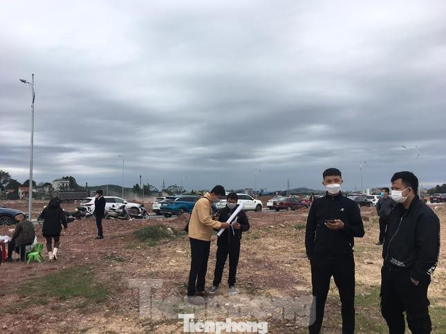 39 lô đất thuộc Khu dân cư Cà Tu, tổ dân phố Làng Dầu, thị trấn Di Lăng, huyện Sơn Hà (Quảng Ngãi) đều được đấu thành công ở mức tăng gấp 2 – 3 lần giá khởi điểm, một điều trước nay ít xảy ra ở huyện miền núi này. (Ảnh minh họa)