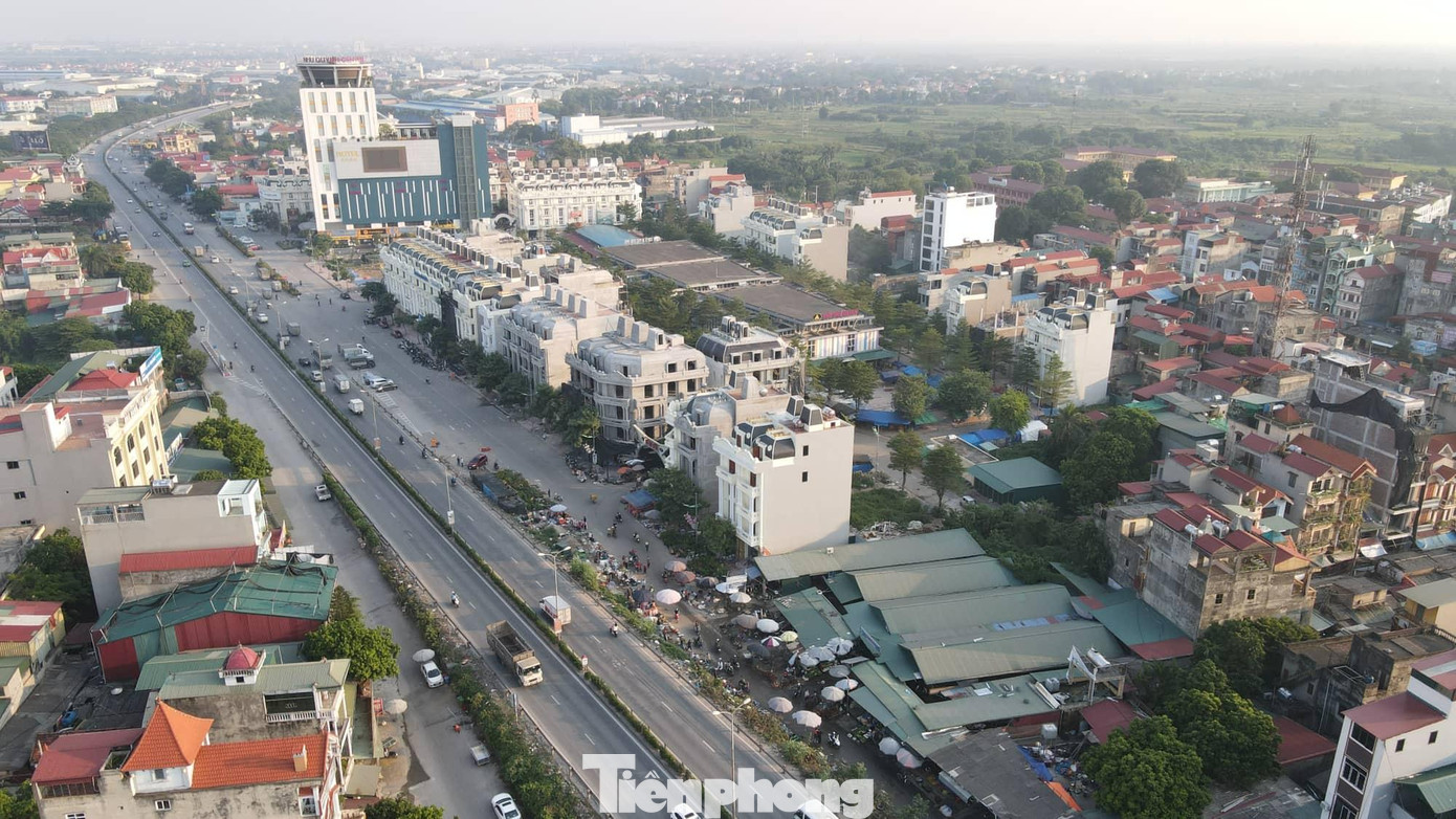 Để kiểm soát tình thị trường BĐS, Chủ tịch UBND tỉnh Hưng Yên yêu cầu các sàn giao dịch, cá nhân kinh doanh BĐS không được rao bán, thông tin, nhận đặt cọc trên các mạng xã hội các BĐS của các dự án khi chưa đủ điều kiện đưa vào kinh doanh. Để kiểm soát tình thị trường BĐS, Chủ tịch UBND tỉnh Hưng Yên yêu cầu các sàn giao dịch, cá nhân kinh doanh BĐS không được rao bán, thông tin, nhận đặt cọc trên các mạng xã hội các BĐS của các dự án khi chưa đủ điều kiện đưa vào kinh doanh.