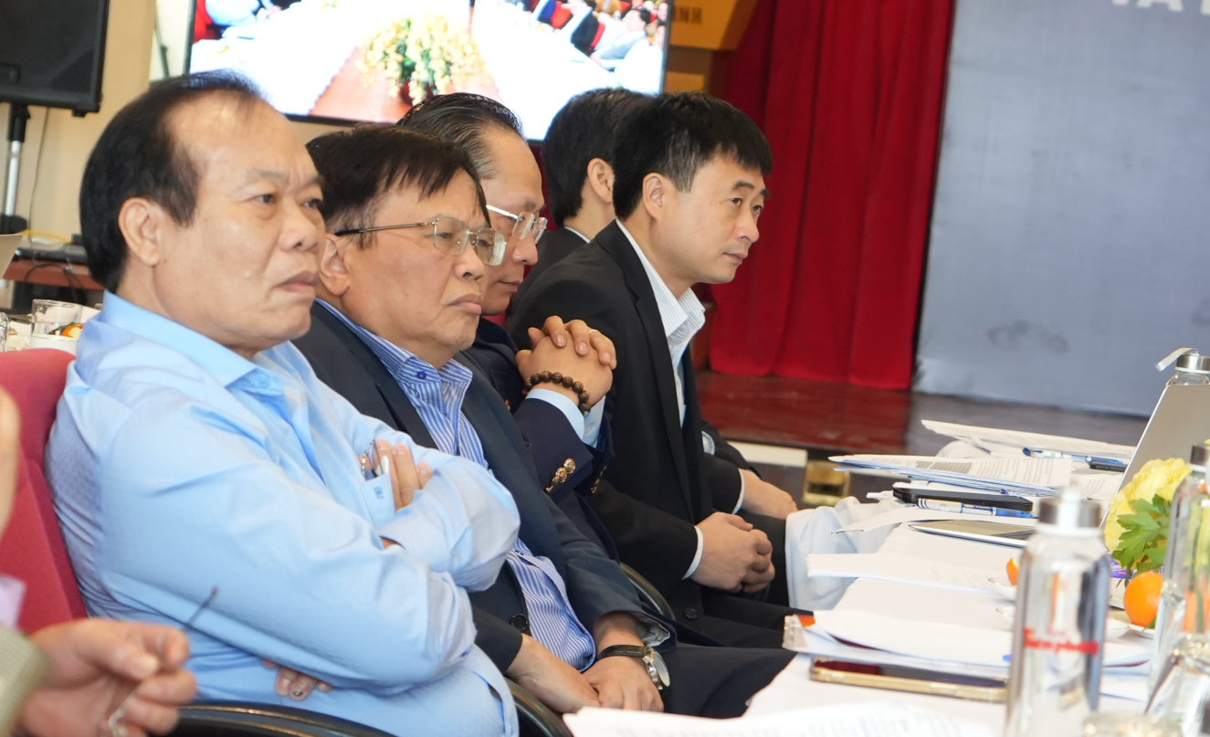 Các vị khách mời tại buổi tọa đàm. Ảnh: Trọng Quân Các vị khách mời tại buổi tọa đàm. Ảnh: Trọng Quân