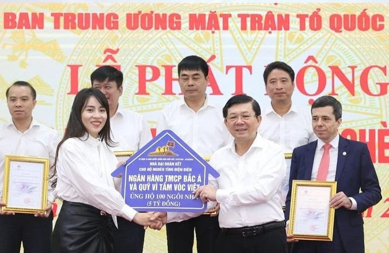 Hưởng ứng chương trình “Triệu tấm lòng yêu thương - Nghìn mái nhà hạnh phúc”, Ngân hàng TMCP Bắc Á, Tập đoàn TH và Quỹ Vì tầm vóc Việt ủng hộ 5 tỷ đồng hỗ trợ xây nhà tình nghĩa cho các hộ nghèo tại Điện Biên