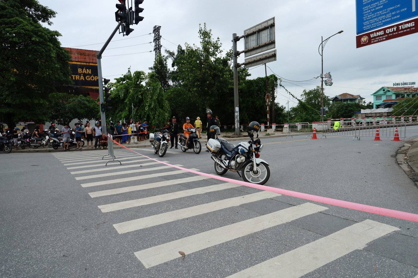 Cầu Gia Bẩy. Cầu Gia Bẩy.