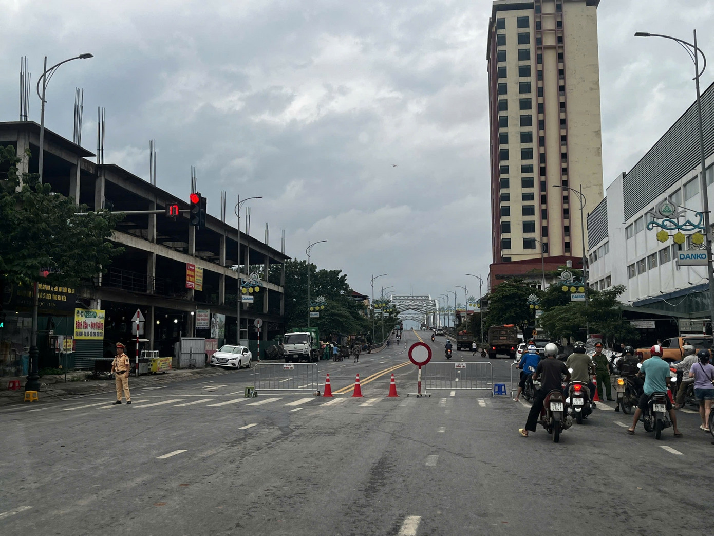 Cầu Bến Tượng. Cầu Bến Tượng.