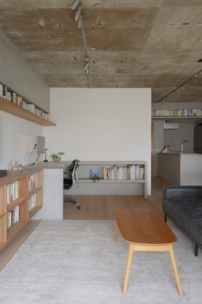 Khối lượng, chi tiết của đồ nội thất và các yếu tố tích hợp được thiết kế theo một quy tắc thống nhất, sử dụng nhiều loại vật liệu trong khi vẫn duy trì tông màu nhẹ nhàng tổng thể. Khối lượng, chi tiết của đồ nội thất và các yếu tố tích hợp được thiết kế theo một quy tắc thống nhất, sử dụng nhiều loại vật liệu trong khi vẫn duy trì tông màu nhẹ nhàng tổng thể.