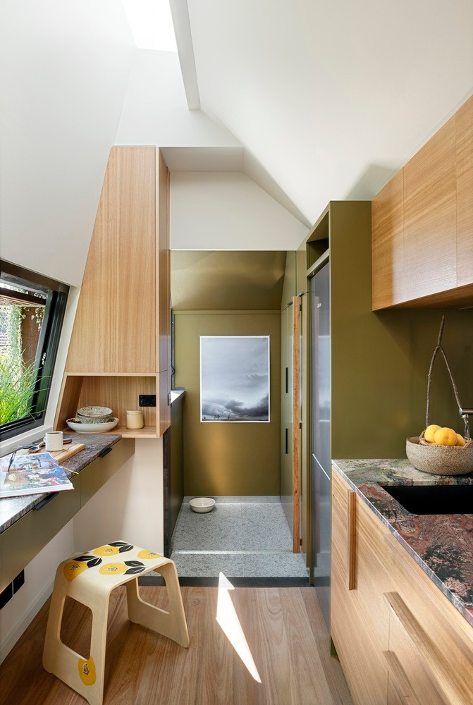 Căn bếp tồi tàn được cải tạo để cung cấp nhiều chức năng hơn.