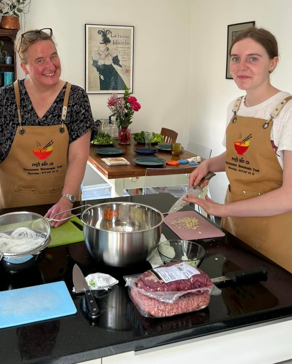 Gần đây chị còn nhận dạy nấu các món Việt cho khách nước ngoài.