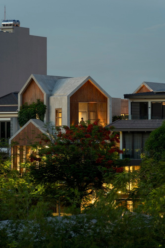 Biệt thự thể hiện khái niệm về sự khởi đầu của một cuộc sống mới, gắn kết và nuôi dưỡng tình yêu gia đình giữa đôi vợ chồng trẻ và hai đứa con của họ.