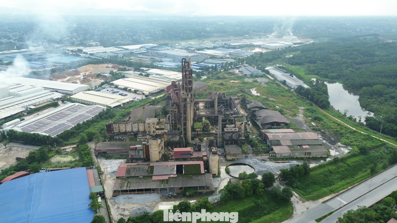 Nhà máy có diện tích rộng khoảng 10ha, nằm ngay trong khu công nghiệp Thụy Vân.