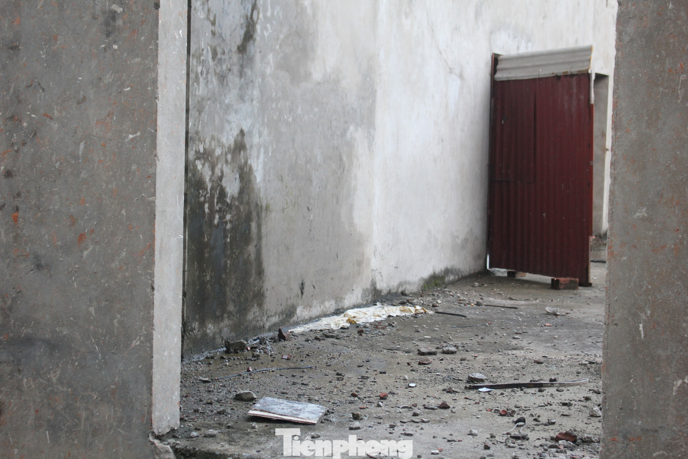 Phản hồi về những vấn đề vừa nêu, phía chủ đầu tư cho rằng, bản thân đã thực hiện đầy đủ nghĩa vụ tài chính đối với Nhà nước và chấp hành đầy đủ nội dung xử phạt của các ngành chức năng. Tuy nhiên, thời điểm triển khai xây dựng dự án, trên địa bàn xuất hiện nhiều dự án khách sạn có quy mô lớn, nếu tiếp tục triển khai xây dựng dự án khách sạn có tổng vốn đầu tư lớn, không đem lại hiệu quả kinh tế, khả năng thu hồi vốn thấp; hiện tại nhà đầu tư gặp khó khăn trong việc huy động nguồn lực đầu tư.