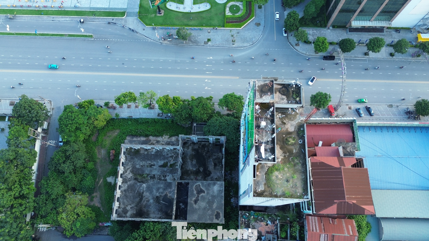 Dự án có diện tích đất sử dụng là 3.132,2m. Theo công bố, dự án sẽ xây dựng tòa nhà 10 tầng, 2 tầng hầm và khối nhà dịch vụ sức khỏe, thể thao.