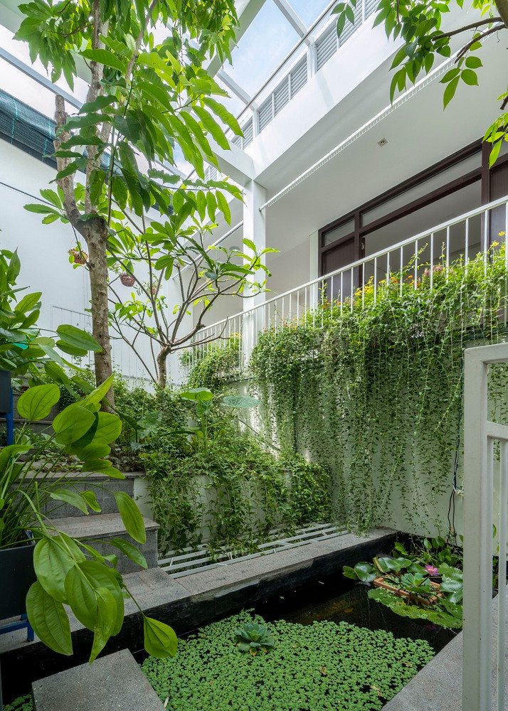 Ngôi nhà ra đời nhằm mục đích cải thiện chất lượng sống của nhà ở đô thị, bằng cách tích hợp hệ sinh thái cộng sinh vào tòa nhà.