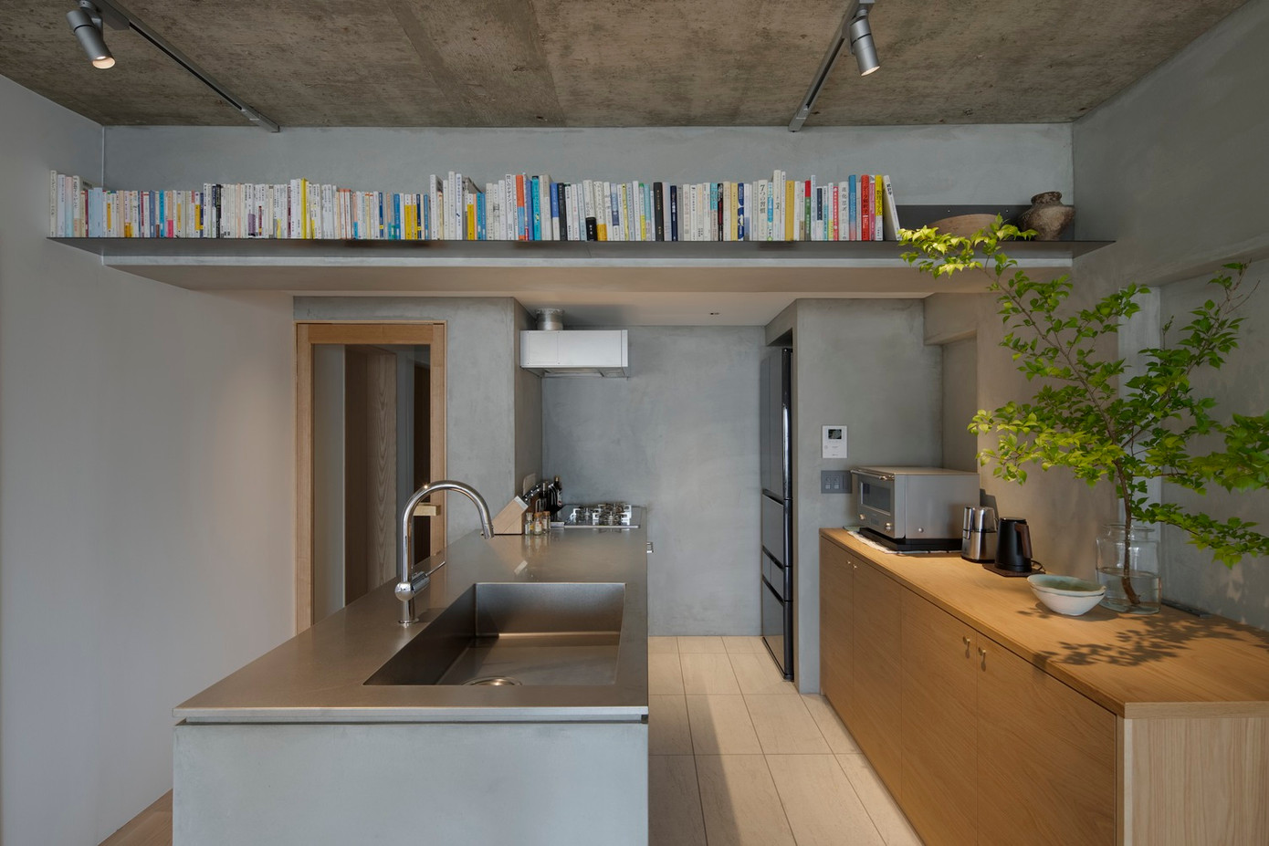 Với thiết kế này, kiến trúc sư hy vọng căn hộ sẽ là nơi cặp đôi có thể sống, cảm nhận dòng chảy nhẹ nhàng của thời gian, phù hợp với lối sống thay đổi đa dạng của họ. Với thiết kế này, kiến trúc sư hy vọng căn hộ sẽ là nơi cặp đôi có thể sống, cảm nhận dòng chảy nhẹ nhàng của thời gian, phù hợp với lối sống thay đổi đa dạng của họ.