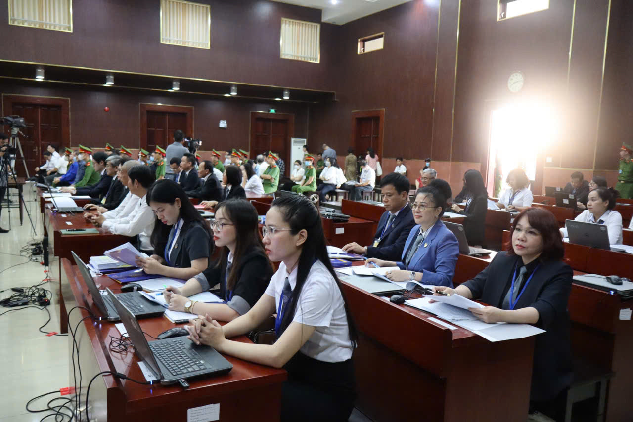 Một góc phòng xử án phiên tòa hôm nay 15/11. Ảnh: Tân Châu. Một góc phòng xử án phiên tòa hôm nay 15/11. Ảnh: Tân Châu.