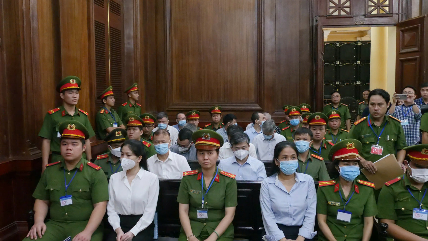 Các bị cáo tại phiên tòa xét xử vụ Xuyên Việt Oil. Ảnh: Tân Châu Các bị cáo tại phiên tòa xét xử vụ Xuyên Việt Oil. Ảnh: Tân Châu