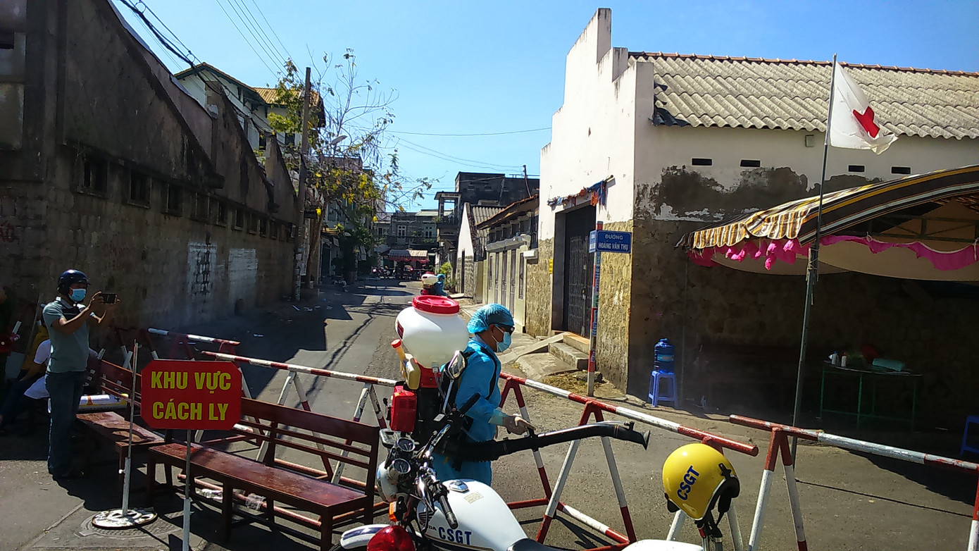 Bình Thuận tạm dừng tất cả dịch vụ karaoke, quán bar phòng dịch Covid-19 ảnh 4