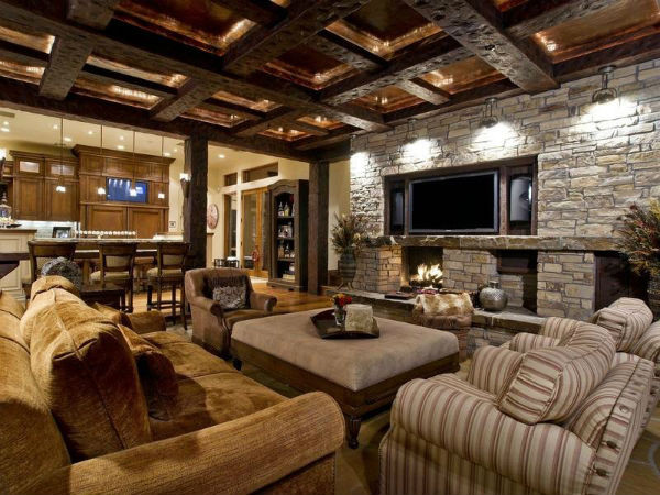 Phòng khách chính được ốp đá