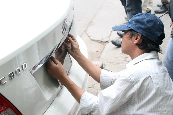 Chuẩn bị cho việc đeo biển 5 số 