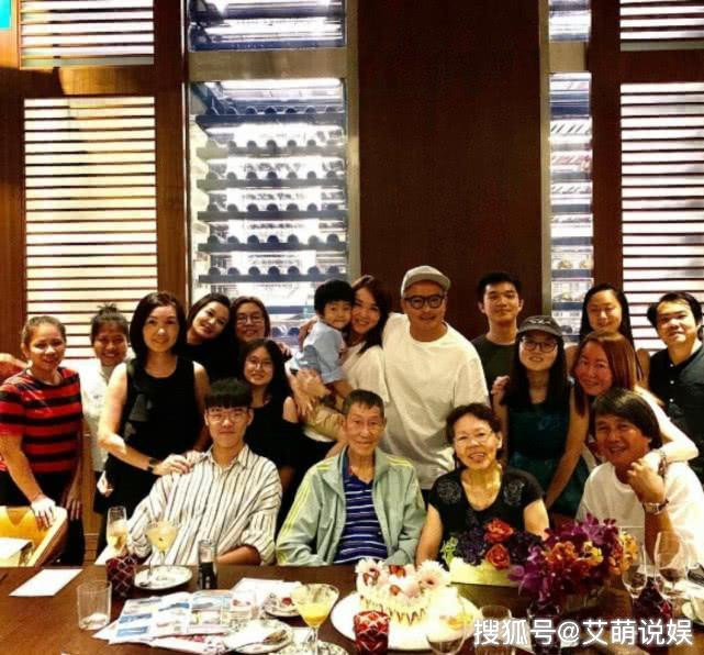 'Cặp đôi vàng' Lý Minh Thuận và Phạm Văn Phương kỷ niệm 10 năm ngày cưới ảnh 4