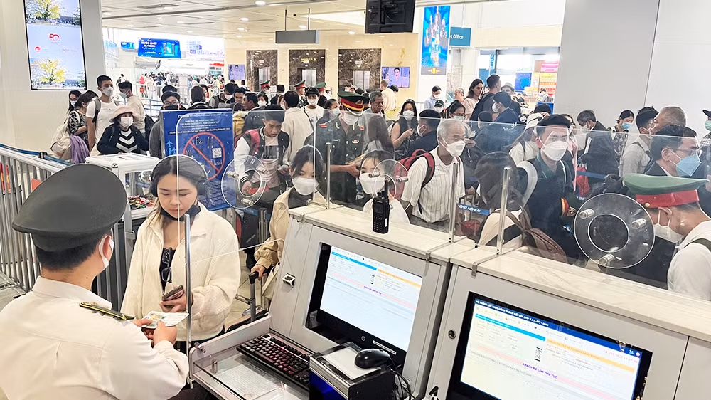 Sân bay Nội Bài sẽ thí điểm công nghệ xác thực khuôn mặt, vân tay để kiểm tra hành khách đi máy bay (Ảnh minh hoạ: NIA).