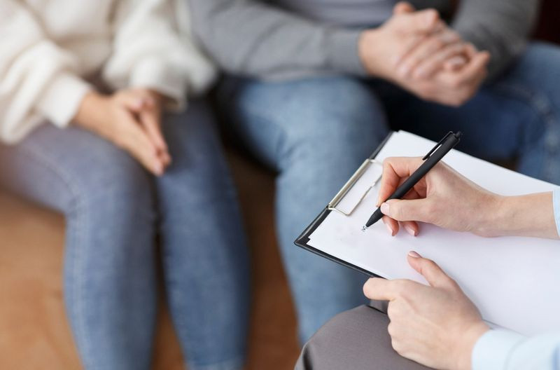 Bệnh nhân tim mạch nên hỏi ý kiến bác sĩ chuyên khoa để ‘yêu’ được an toàn.