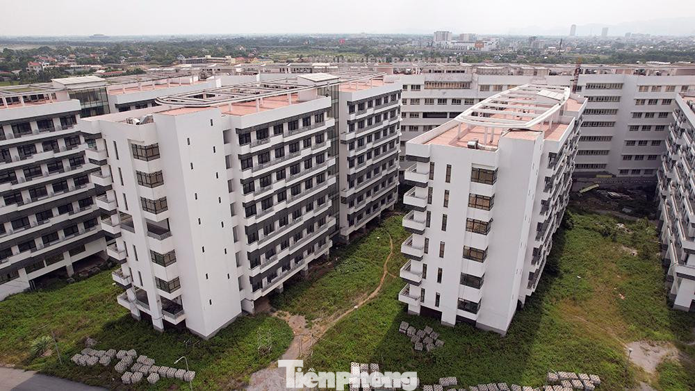 Đến nay bệnh viện mới hoàn thiện giai đoạn 1 nên chỉ đảm bảo được chức năng khám ngoại trú và cấp cứu ban đầu. Tuy nhiên sau một năm đi vào hoạt động, đến tháng 3/2020, bệnh viện thông báo chính thức tạm dừng tiếp nhận người bệnh.