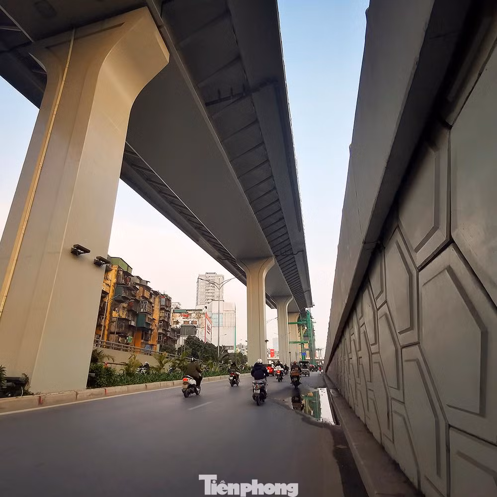 Một đoạn đường trên cao chạy trên phố Trường Chinh đã được đưa vào khai thác sử dụng vào ngày 9/11/2020.