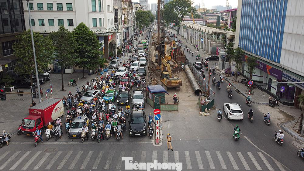 Ngày 10/11/2021, Ban Quản lý dự án đầu tư xây dựng công trình giao thông thành phố Hà Nội tổ chức khoan mũi cọc nhồi đầu tiên tại công trình xây dựng cầu vượt Chùa Bộc - Phạm Ngọc Thạch. Tổng mức đầu tư xây dựng khoảng 147 tỷ đồng, từ nguồn vốn ngân sách thành phố Hà Nội.