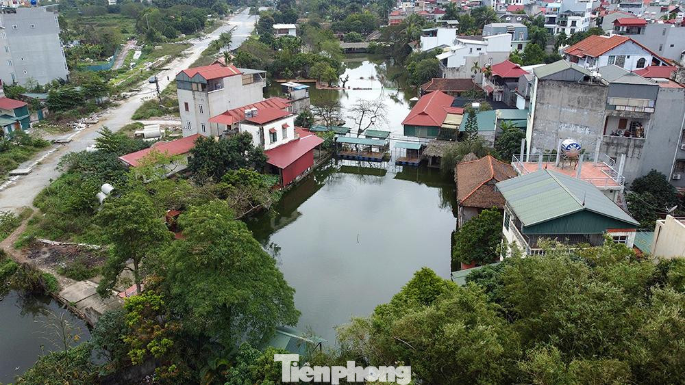 Hồ Xuân Quế - Sơn Thủy nằm trong ngõ 264 đường Ngọc Thụy.
