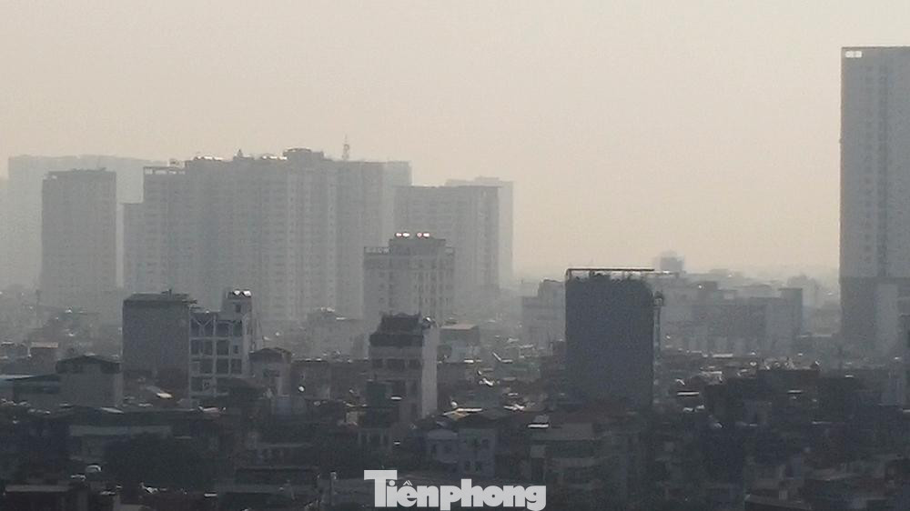 Những người mắc bệnh hen suyễn có thể cần sử dụng thuốc thường xuyên hơn. Nhóm người nhạy cảm có thể bị ảnh hưởng tới sức khỏe nhiều hơn, tránh hoạt động ngoài trời.