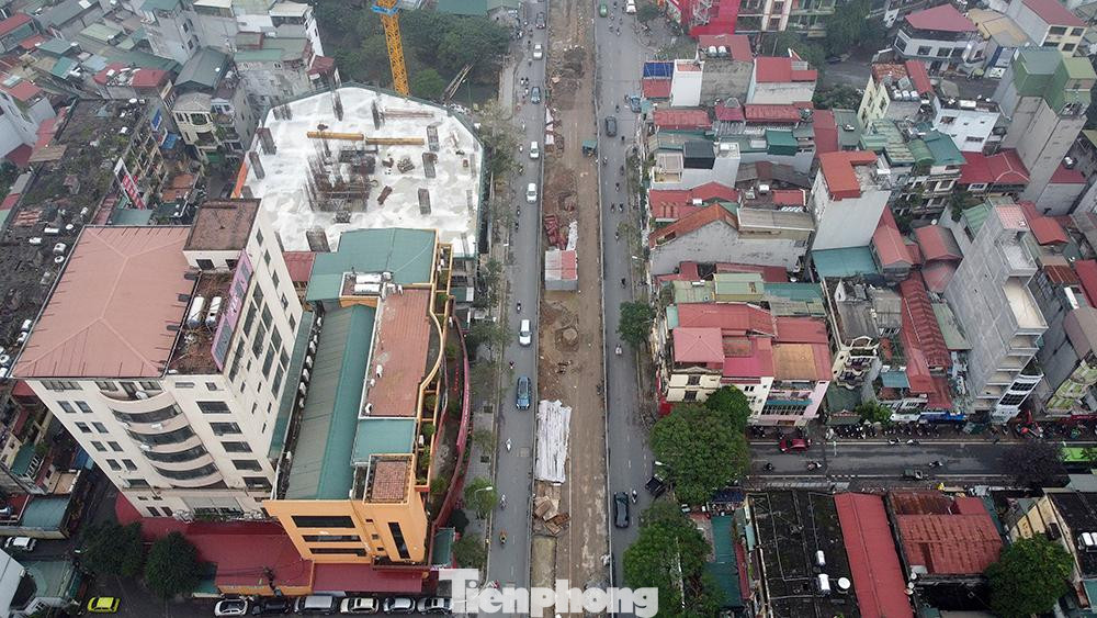 Một phần công trình cầu vượt tại nút giao Chùa Bộc - Phạm Ngọc Thạch (Hà Nội) nhìn từ trên cao.