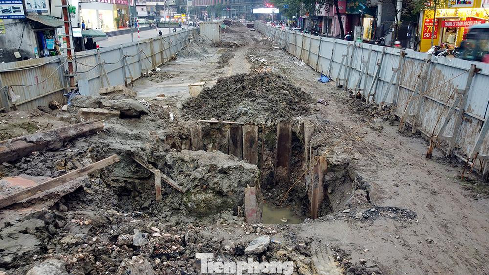 Một số công đoạn, phần ngầm của trụ đã được thi công trước Tết.